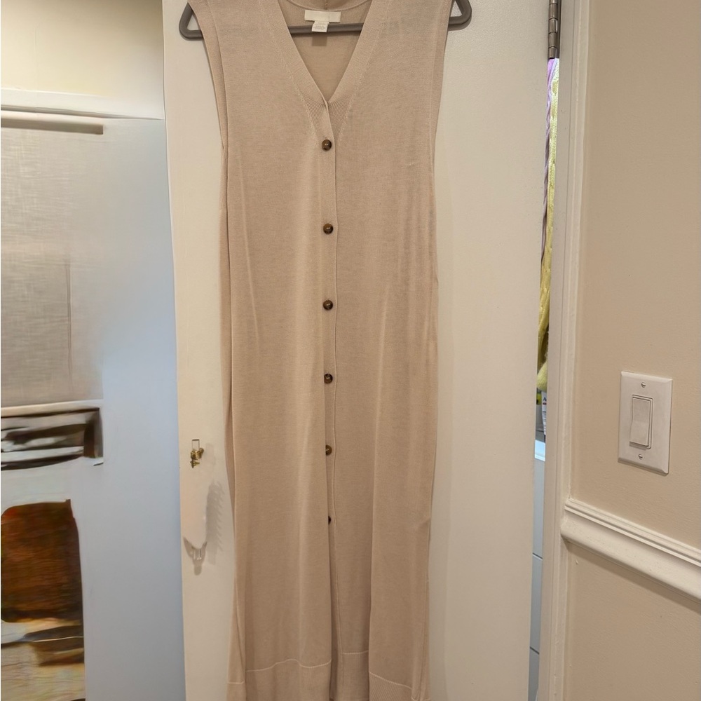 H&M Sleeveless Beige Button-Down Dress